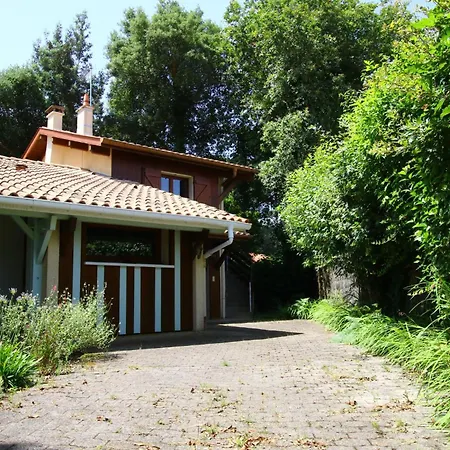 Prázdninový dům Spacieuse Maison Familiale Entre Pins Et Ocean Jusqu'a 10 Personnes Tosse
